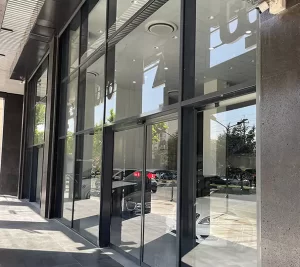 زیبایی نمای کرتین وال بعد از شستشو